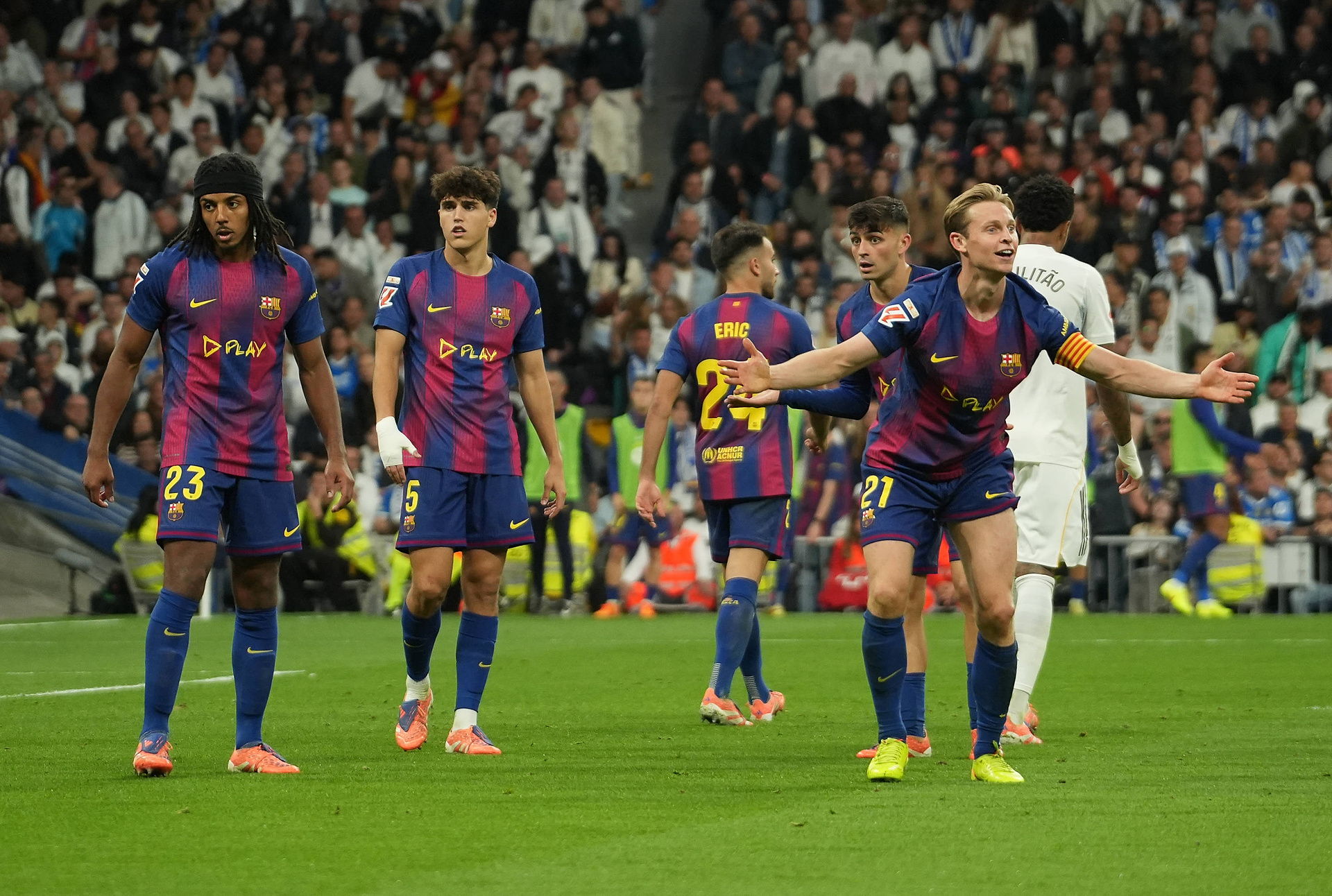 Gwiazdor Barcelony wypada na dłużej! Są nowe informacje