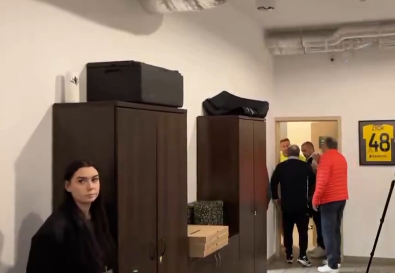 Awantura po meczu Pucharu Polski. Tułacz kłócił się z sędziami [WIDEO]