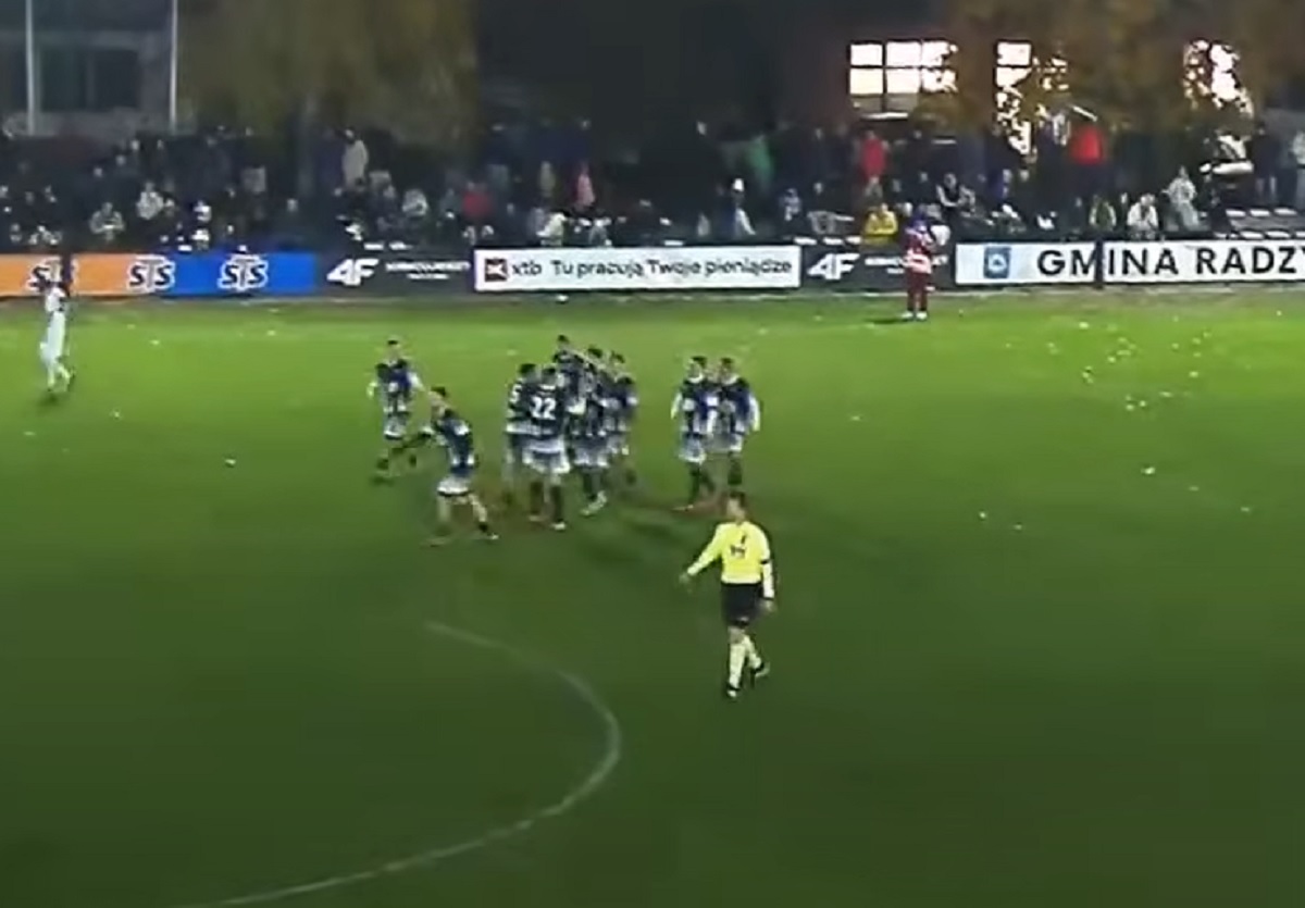 Kolejna asysta Krychowiaka w okręgówce. Akcję zamknął Quebonafide