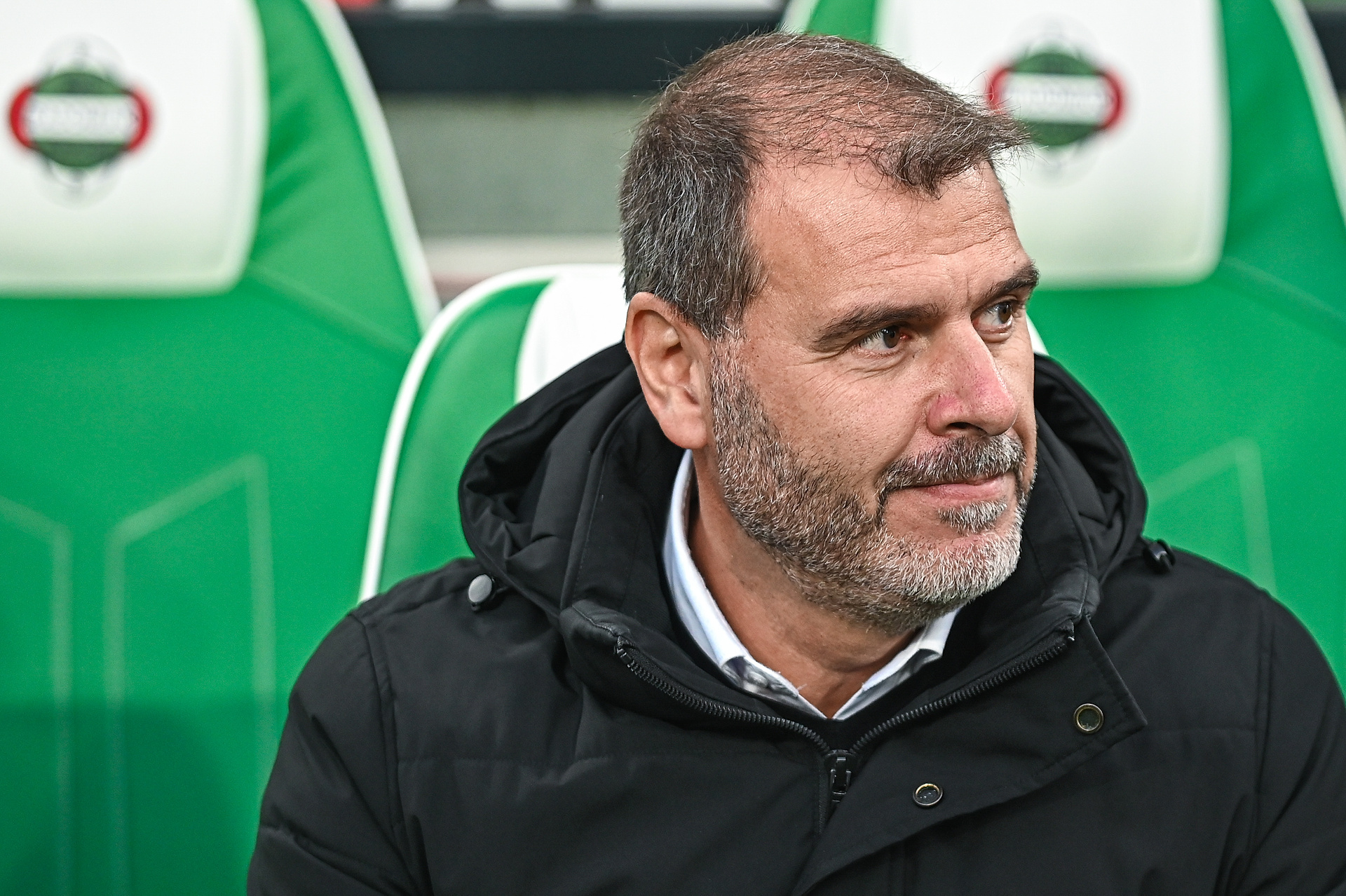 Zastąpił go Feio, teraz zabrał głos. Zaprzeczył doniesieniom