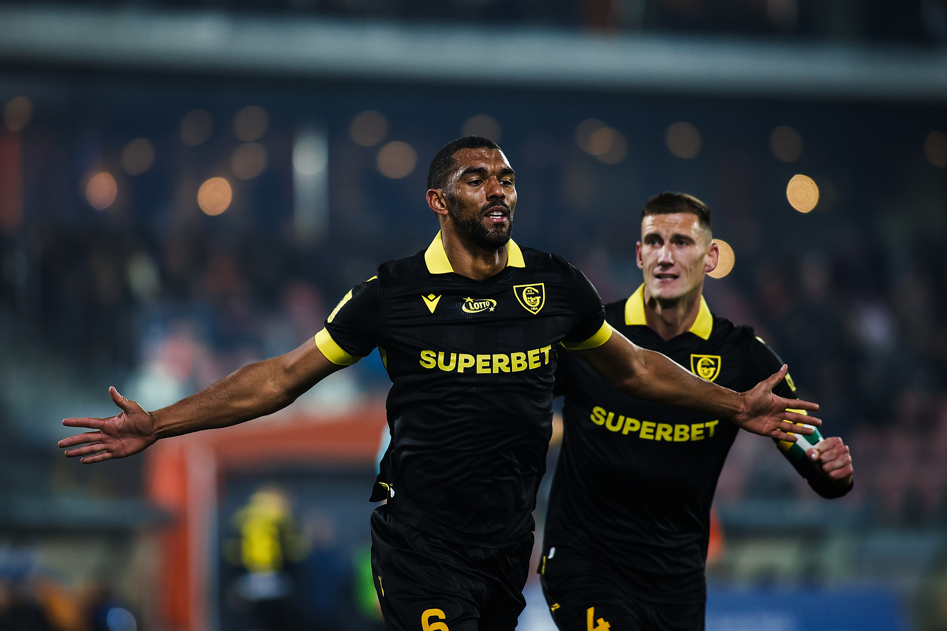 Wyprzedzili Legię w tabeli. Czwarte zwycięstwo z rzędu