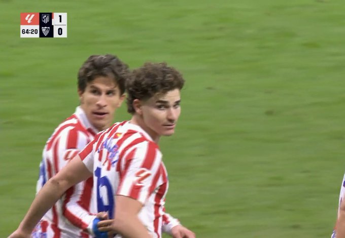 Atletico dogoniło Barcelonę. Argentyńczycy bohaterami Metropolitano