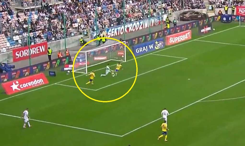 Kuriozalny gol i 5:1 w meczu Górnika. Co za widowisko w Zabrzu