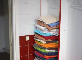 Tak wygląda szatnia Lecha w Vallecas. "Wstyd i kompromitacja" [WIDEO]