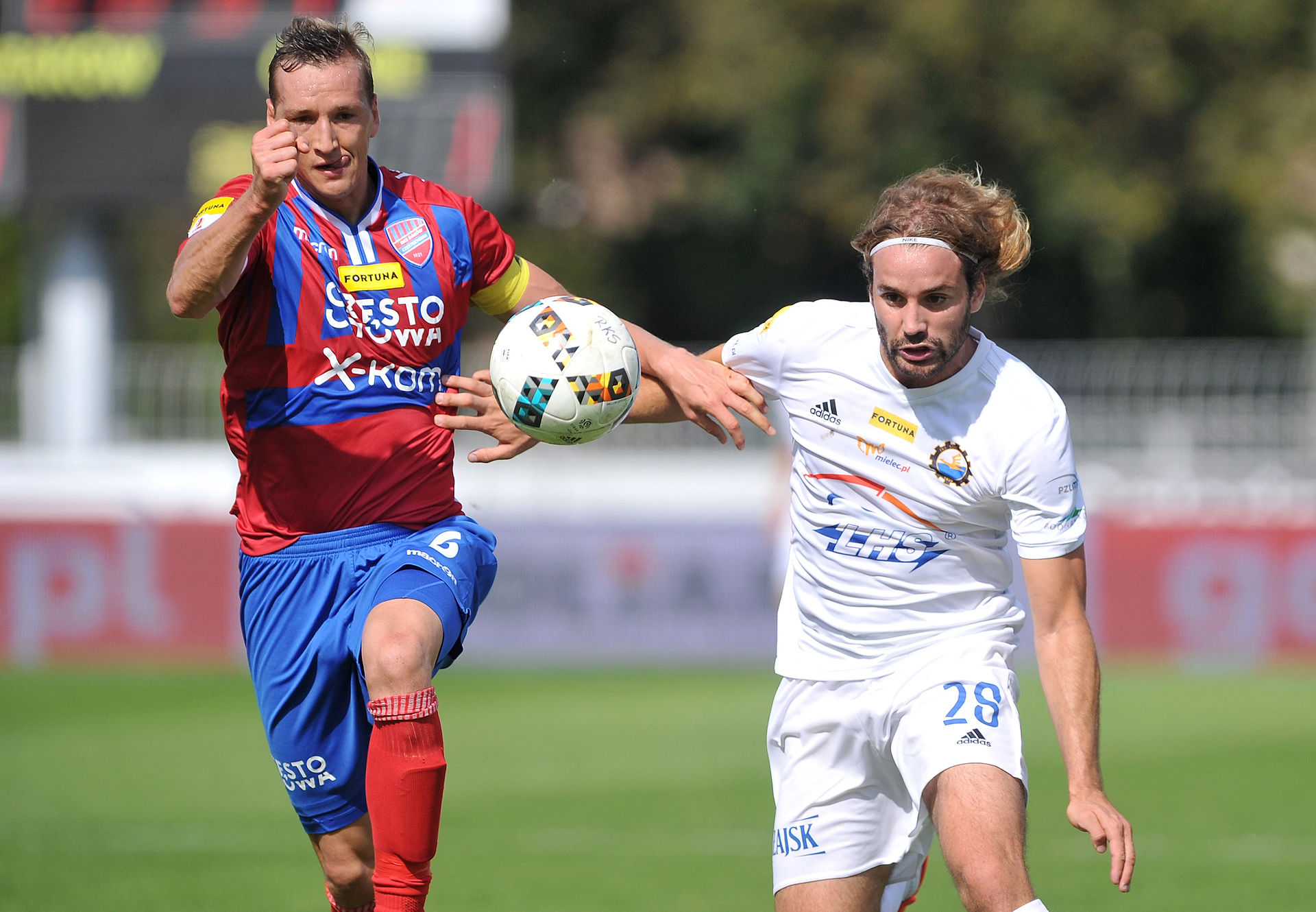 W Polsce nie zdobył ani jednej bramki. Dziś walczy o koronę króla strzelców