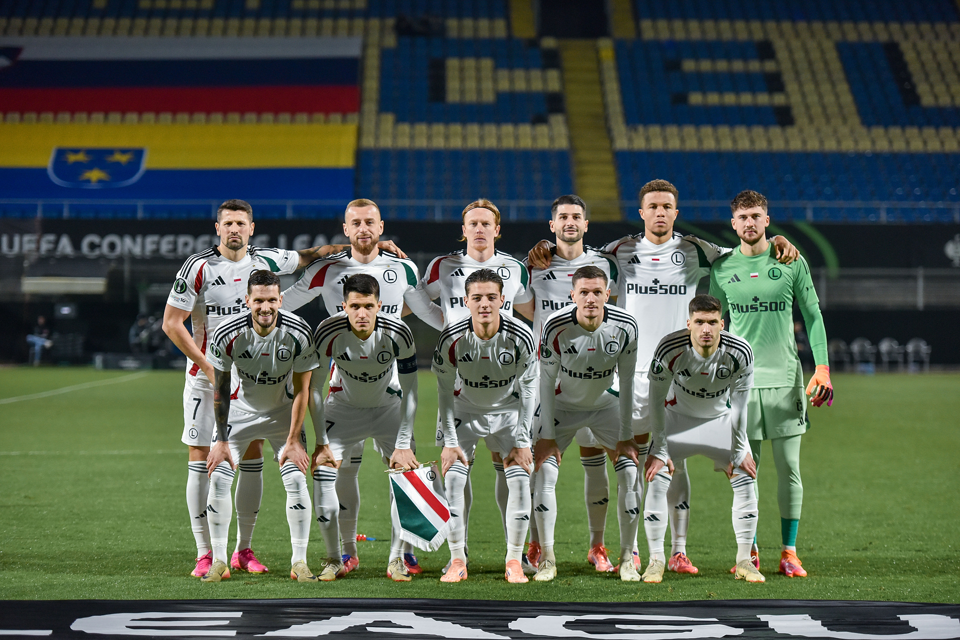 Dymy po porażce Legii. Jemu się mocno obrywa. "Jak 3-tonowy wór węgla"