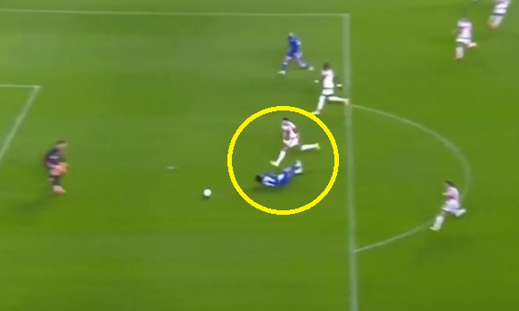 Ogromna kontrowersja w meczu Lecha! "To musi być czerwona kartka" [WIDEO]