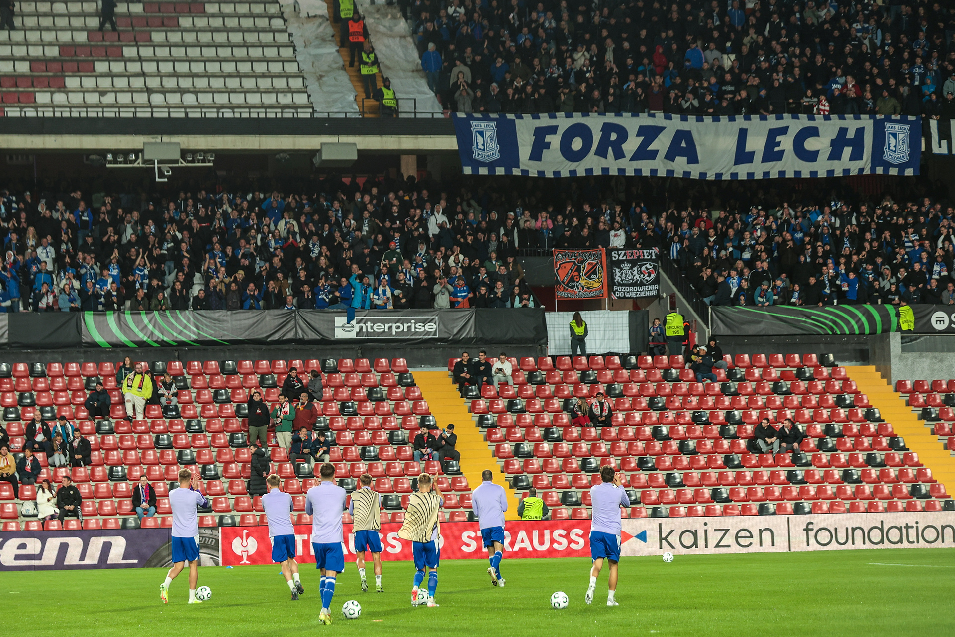 Kibice Lecha przechytrzyli Hiszpanów. "Policja nie miała innego wyjścia" [WIDEO]