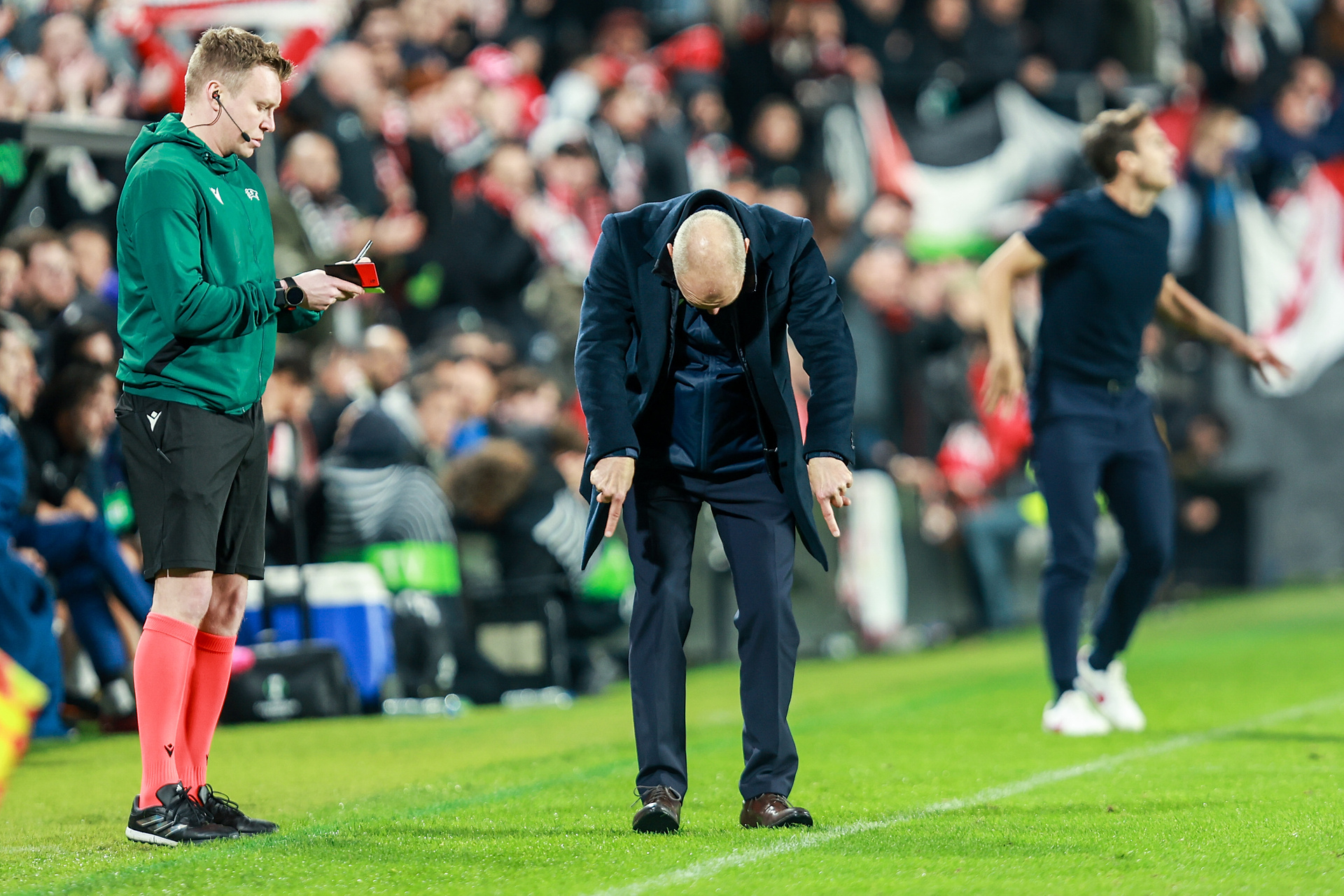 "Sabotuje drużynę. Jest do zwolnienia". Dziennikarze grillują trenera Lecha