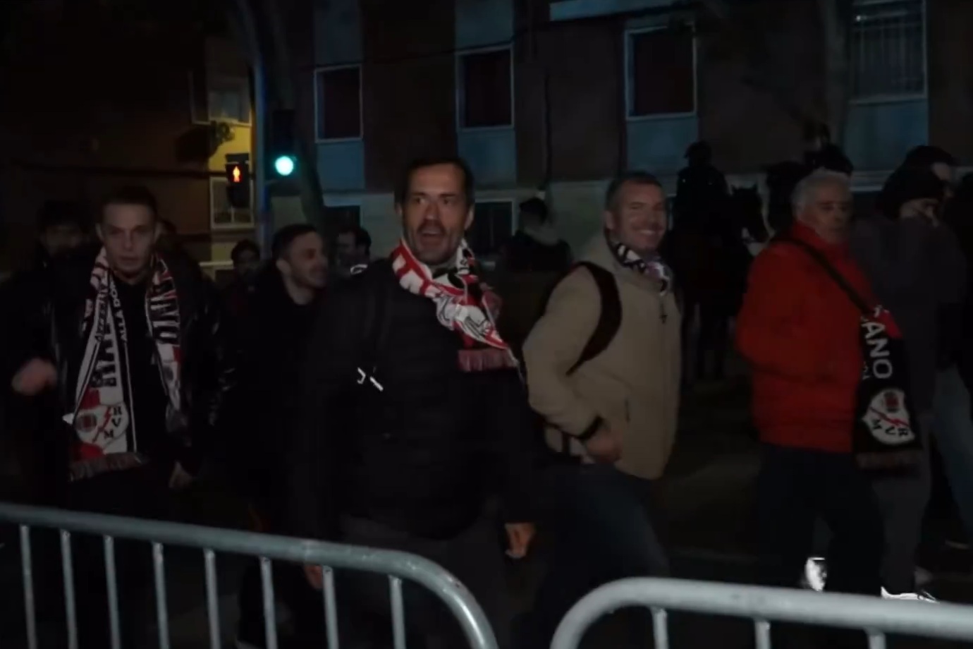 Kibice Rayo wyśmiali Lecha. Mocna szpilka po ostatnim gwizdku [WIDEO]