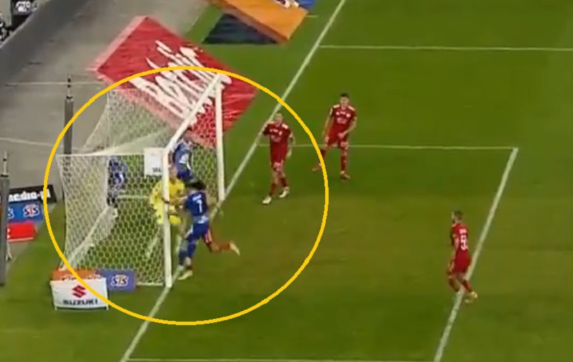 Kuriozalny gol w I lidze! Ruch wciąż walczy o awans [WIDEO]