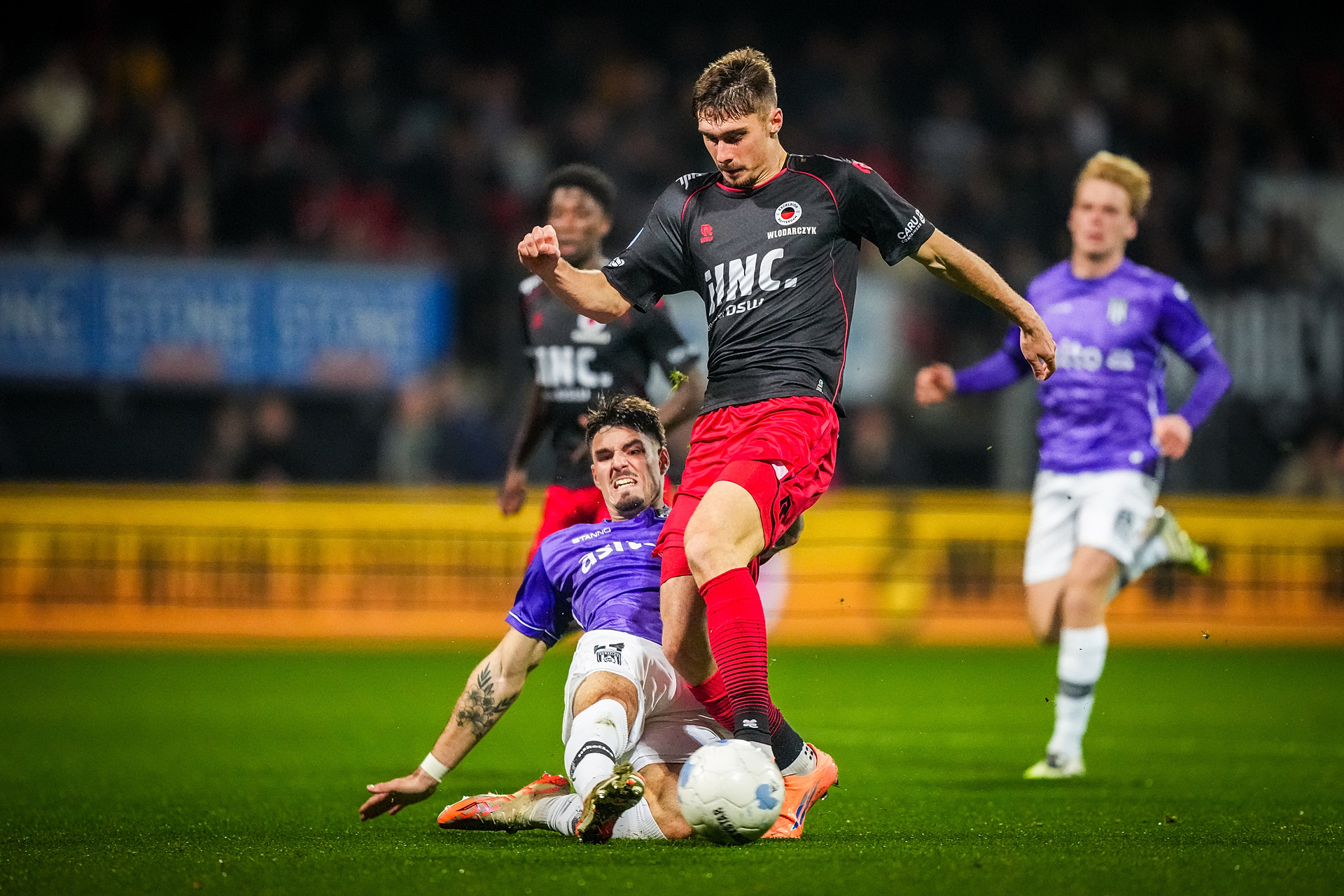 Fatalny mecz polskiego napastnika. Niewykorzystany karny i szybka zmiana