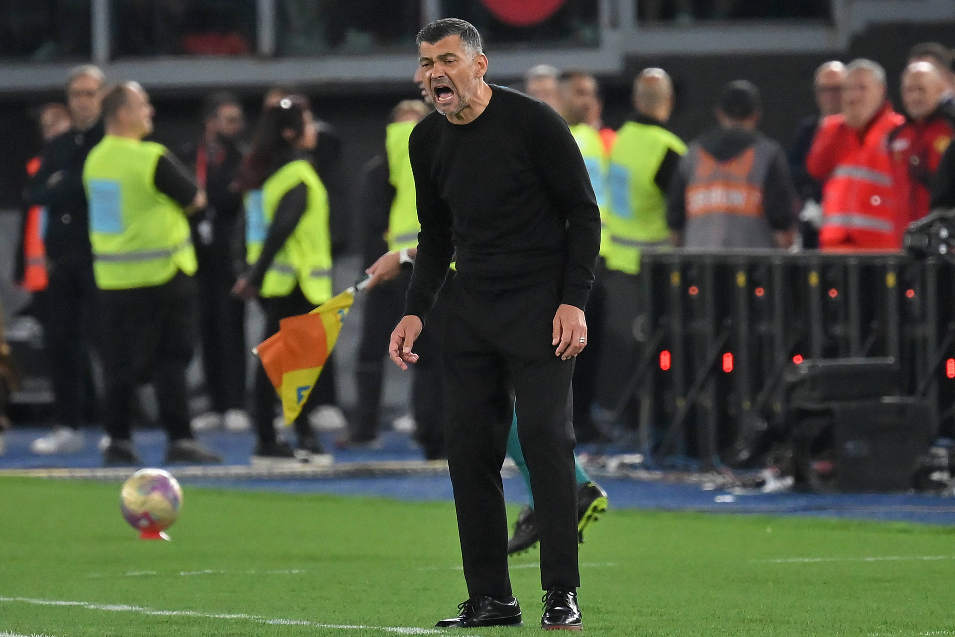 Katastrofa znanego trenera w Arabii. Słabe wyniki i fatalna atmosfera