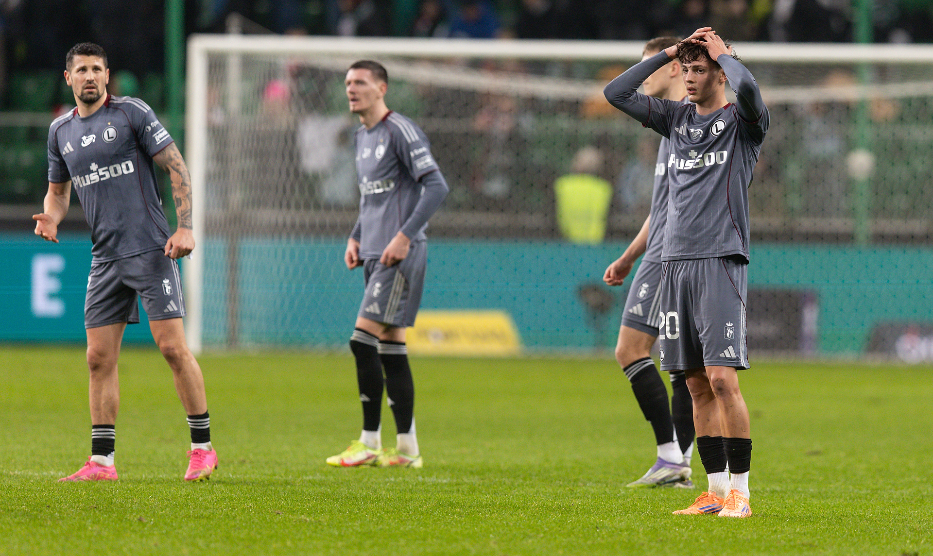 Wrze po kompromitacji Legii! "Bez trenera, bez punktów, bez mapy"