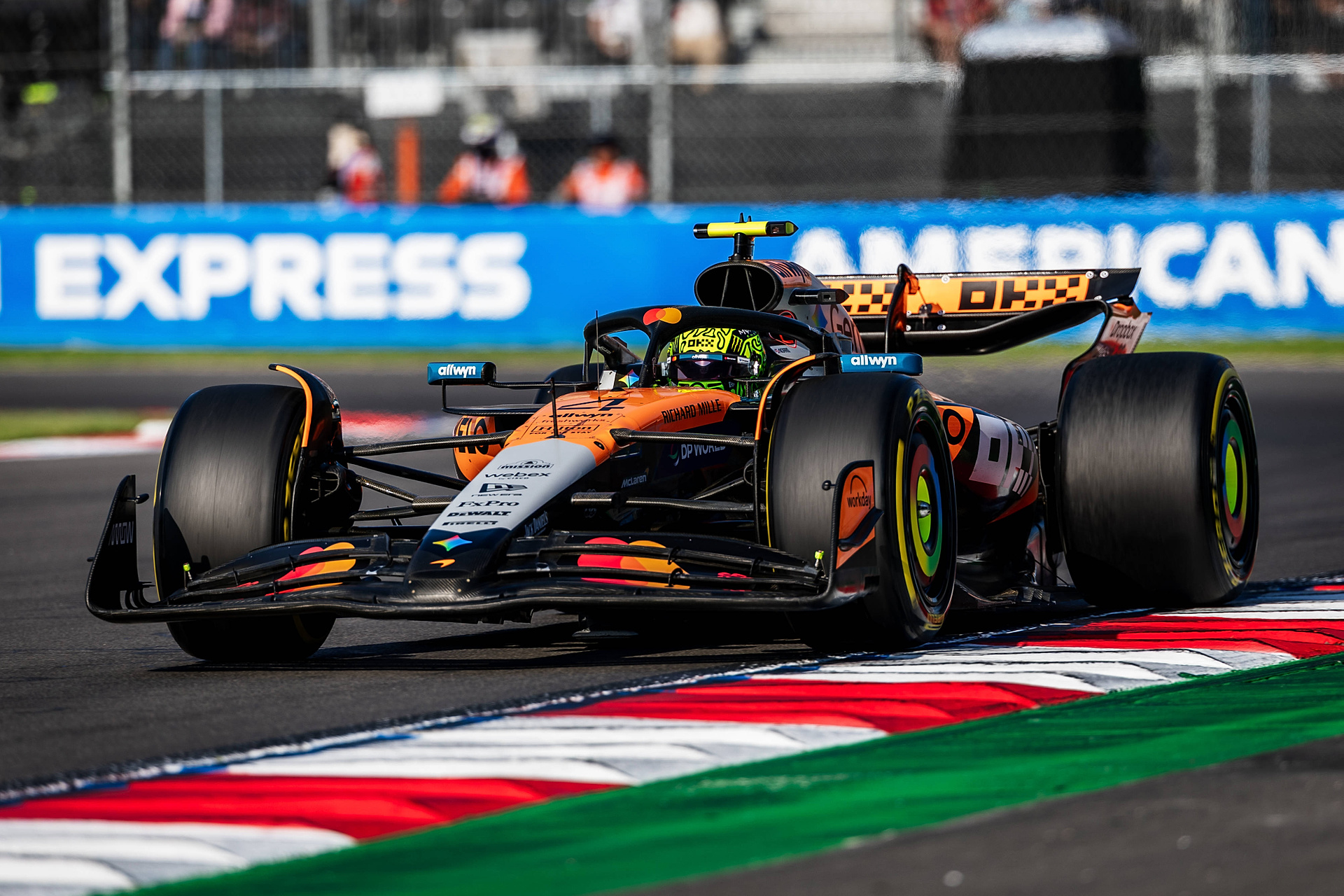 Szalony wyczyn Verstappena w Brazylii! Kolejny triumf Norrisa [WIDEO]