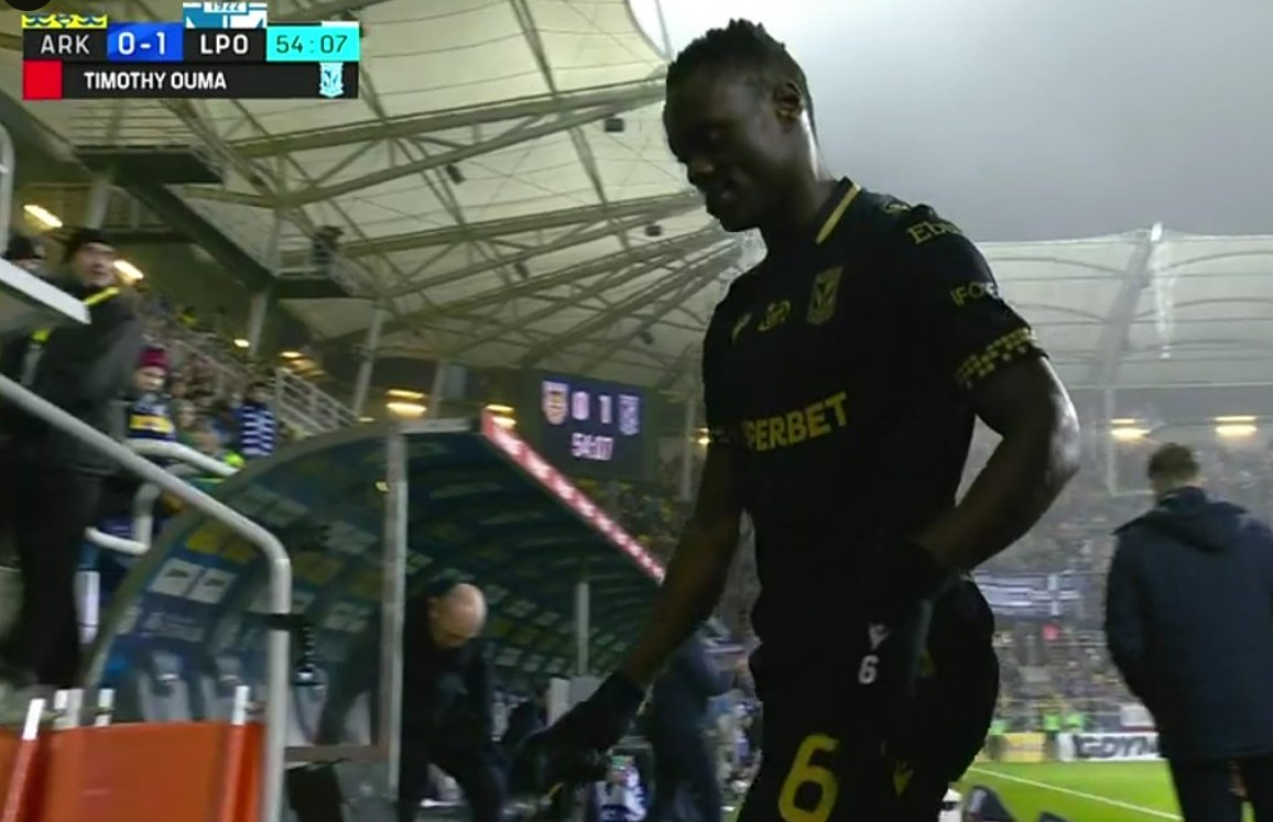 Kompromitacja piłkarza Lecha. Dwie żółte w trzy minuty i do widzenia [WIDEO]