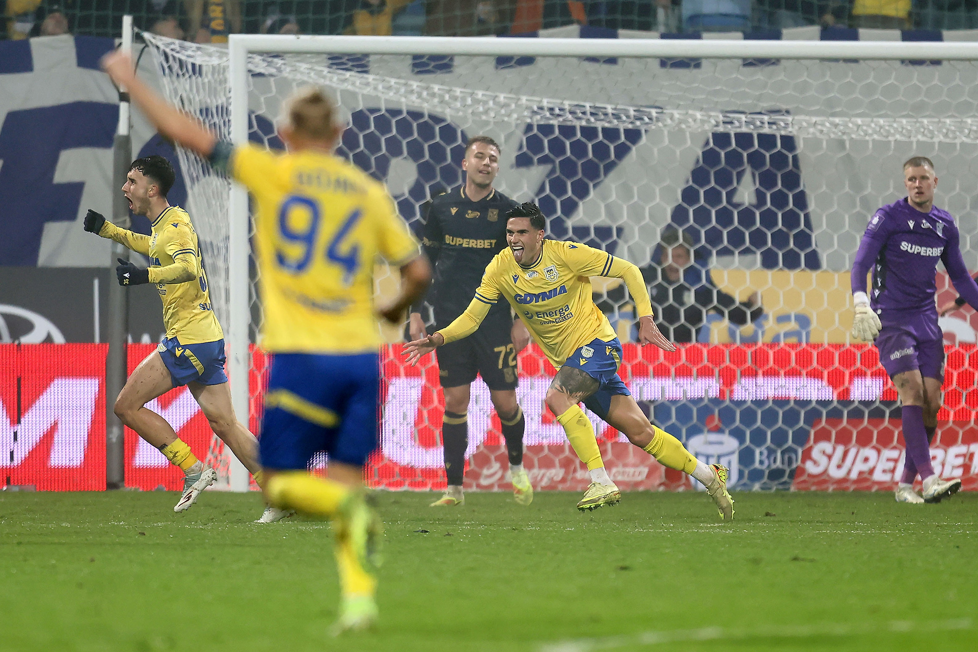 Klęska Lecha w Gdyni! Arka bezlitosna dla mistrza Polski