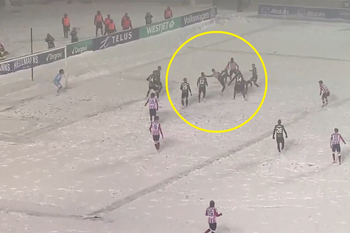 Co on zrobił? Taki gol w takich warunkach. I to w środku finału! [WIDEO]