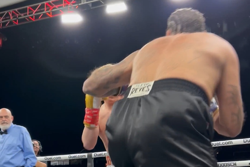 Syn legendy muzyki zadebiutował we freak-fightach. Nie wytrzymał minuty [WIDEO]