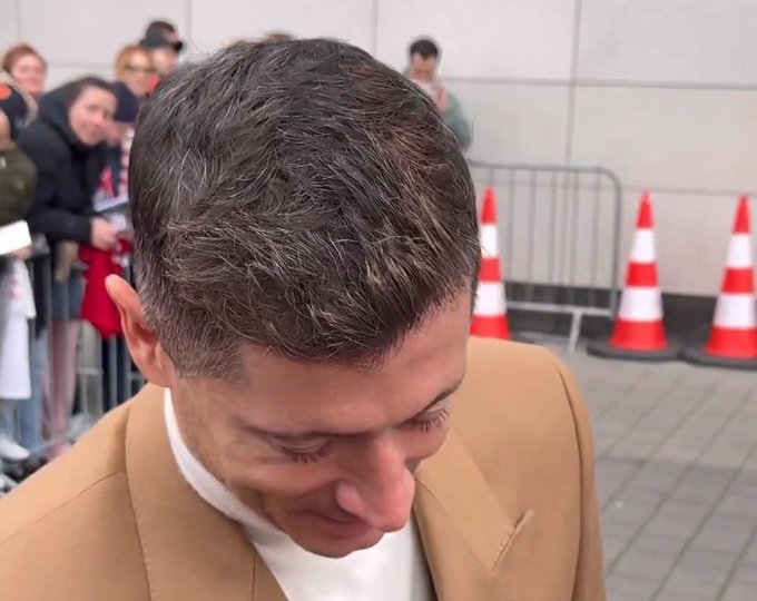Lewandowski zameldował się na zgrupowaniu. Oto, co zrobił [WIDEO]