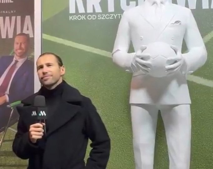 Pomnik Krychowiaka odsłonięty. Wybitny reprezentant Polski doceniony [WIDEO]