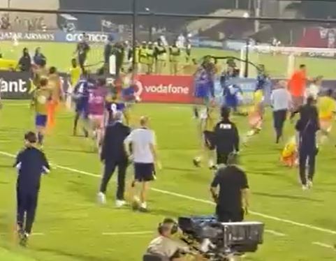 Skandaliczna burda po meczu MŚ. Piłkarze pobili fizjoterapeutę