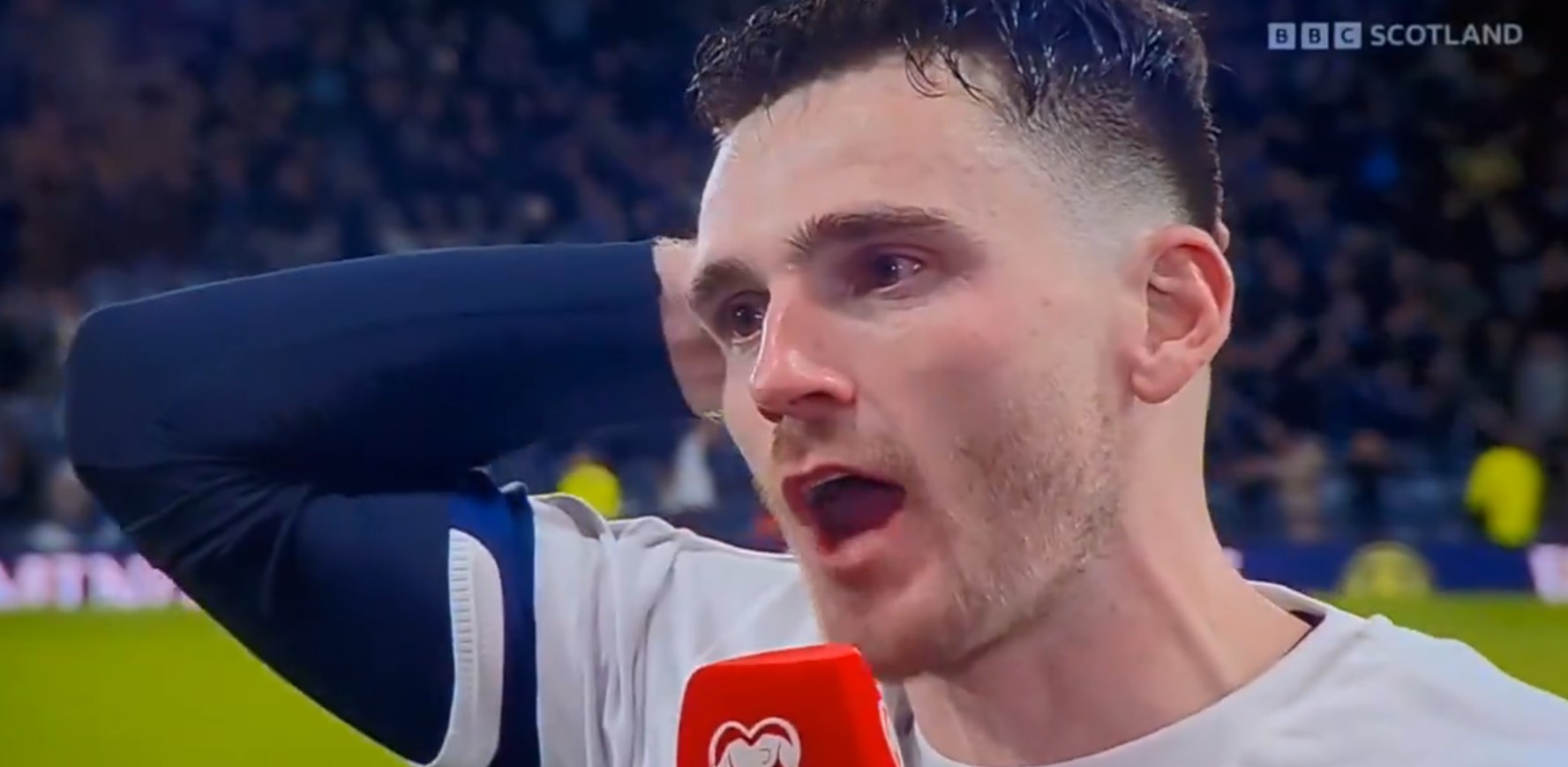 Gwiazdor nie wytrzymał po historycznym awansie. Miał łzy w oczach. "Jestem w rozsypce" [WIDEO]