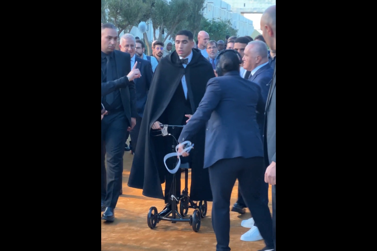 Tak Hakimi odebrał wielkie wyróżnienie. Zrobił furorę w internecie [WIDEO]