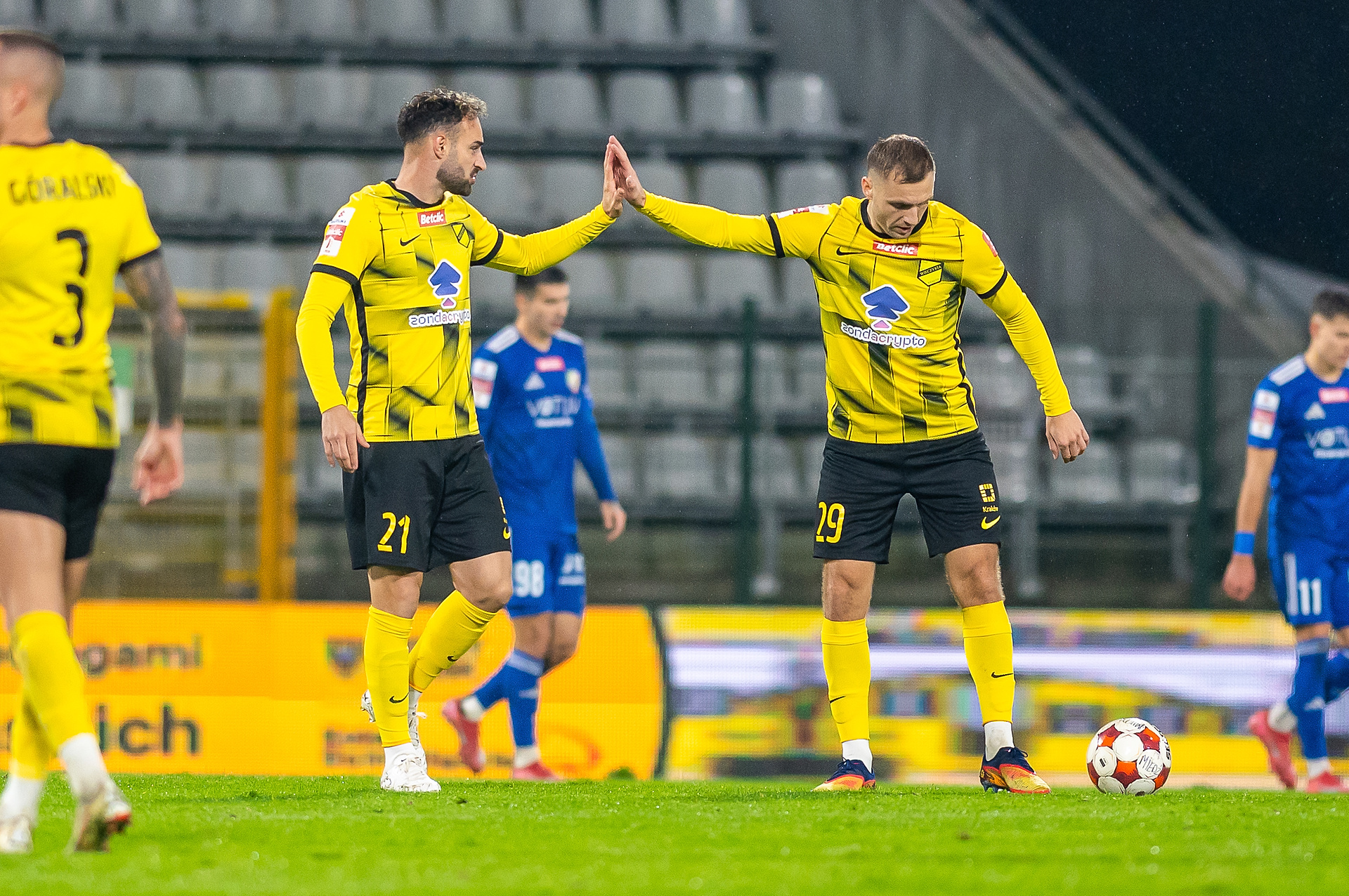 Wieczysta wybrała nowego trenera. Jednak Polak!