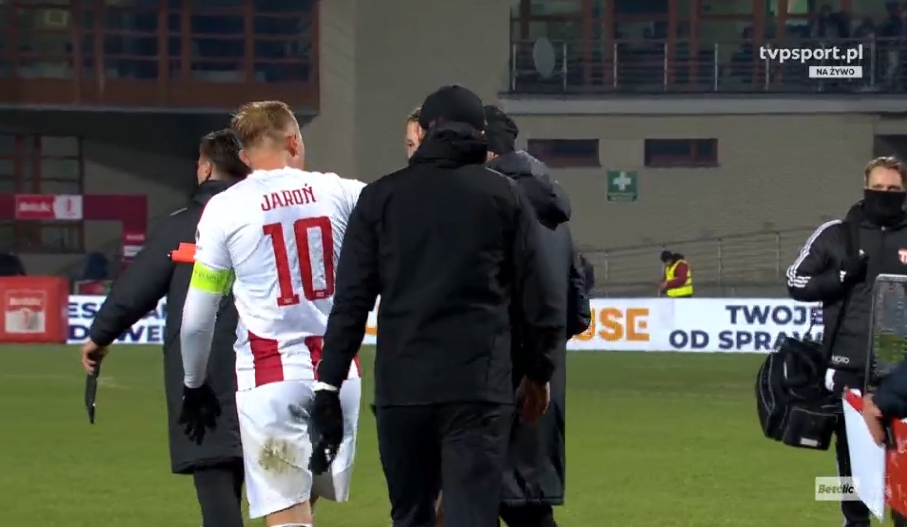 "Dziękuj sędziemu!". Zawrzało po meczu I ligi, awantura między trenerami [WIDEO]