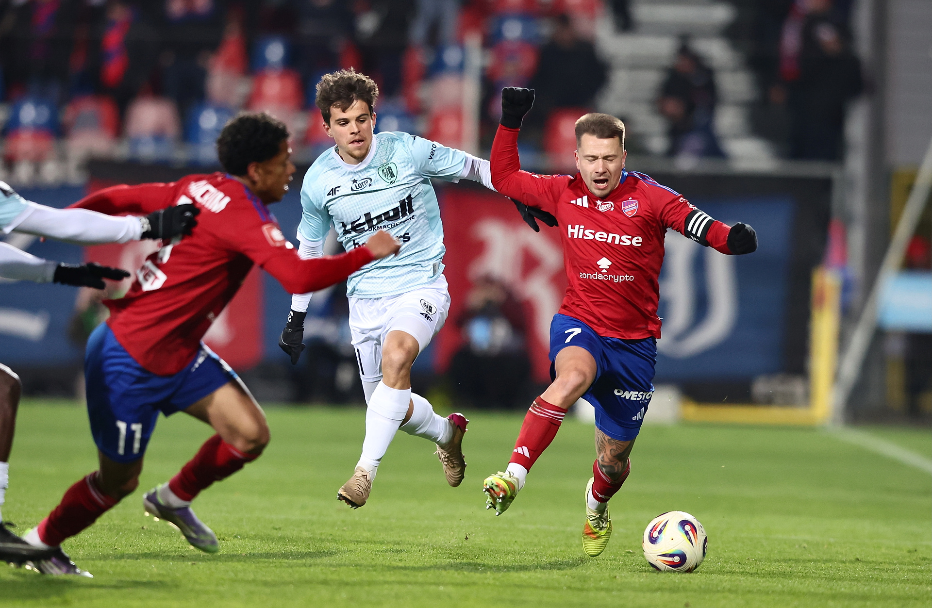 Klęska Rakowa! Dostał łomot od ostatniej drużyny ligi