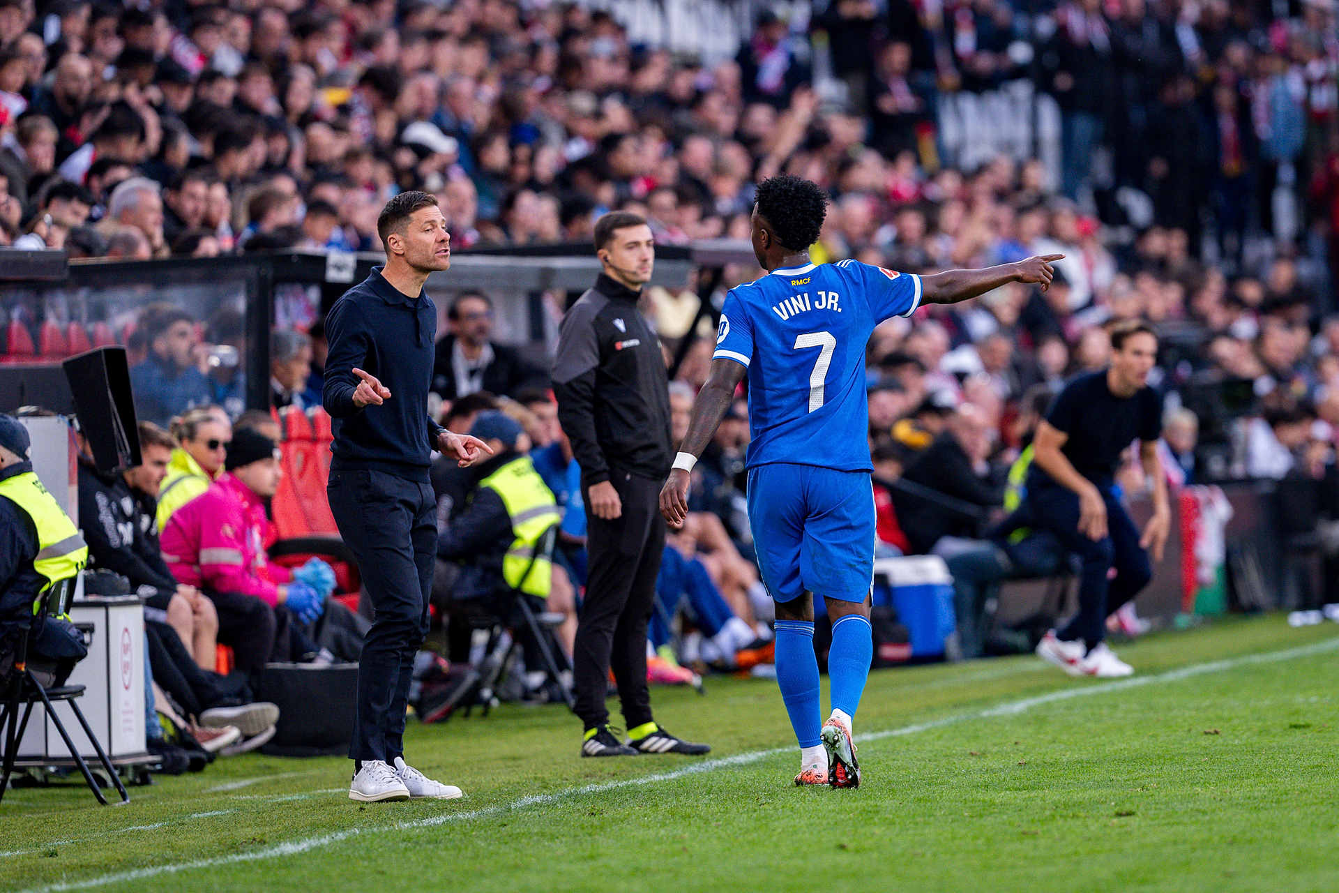 Gorąco w Realu. Xabi Alonso ma spory problem. "Zerwana więź"