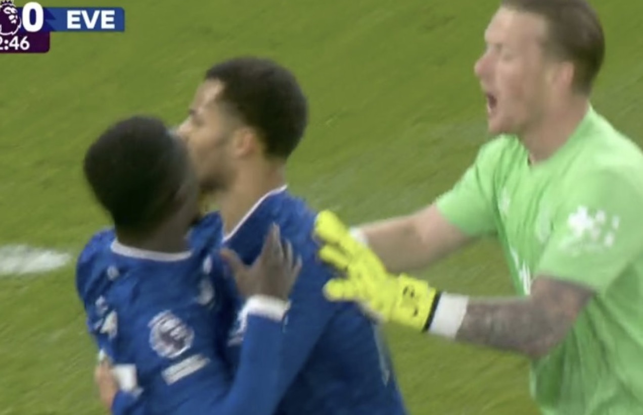 Szok w meczu Man United! Wyleciał za uderzenie kolegi! [WIDEO]