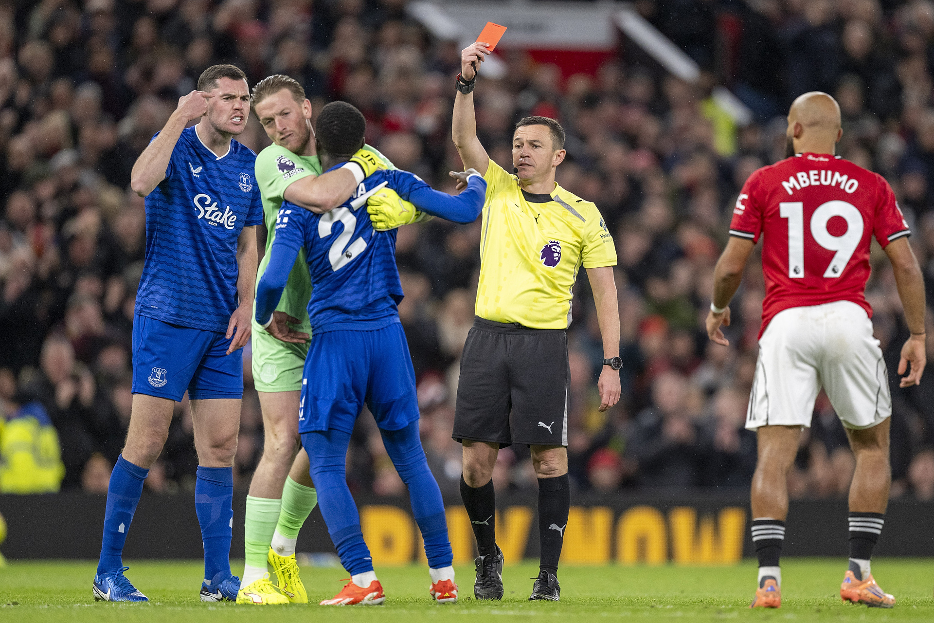 Trener Evertonu szokuje. "Lubię, gdy moi piłkarze walczą między sobą"