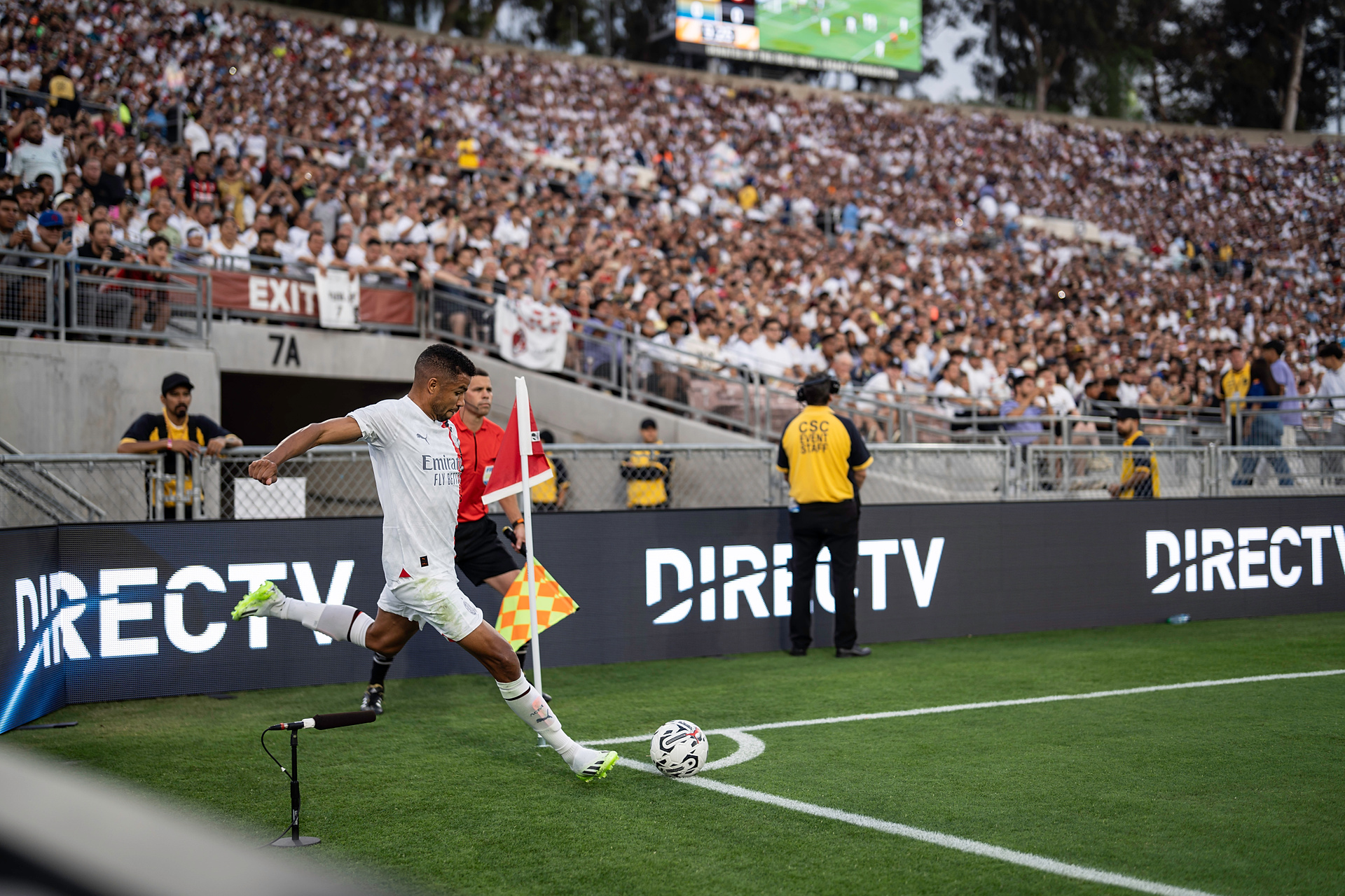 Kładł cegły i dostarczał lodówki, potem trafił do Ligi Mistrzów. Nie uwierzycie, ile zarabiał