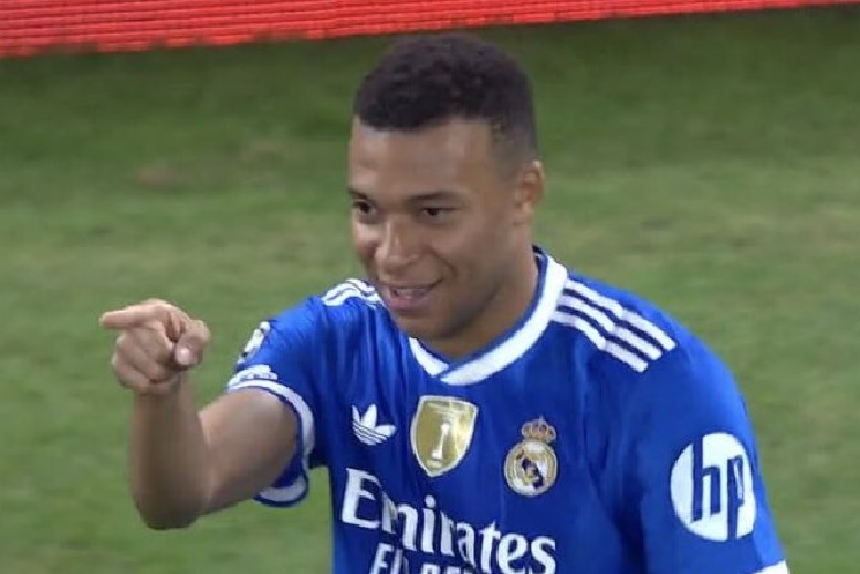 Niepowstrzymany Mbappe. Hat-trick w siedem minut [WIDEO]