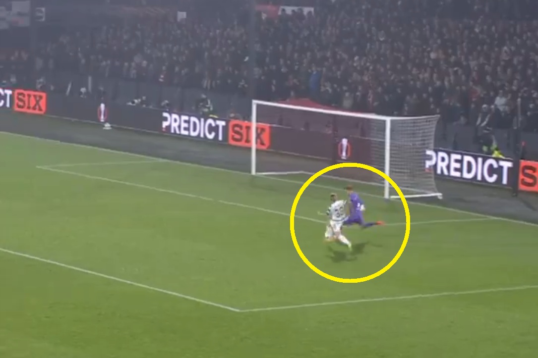 Gol z kapelusza w Lidze Europy. Bramkarz stracił głowę [WIDEO]