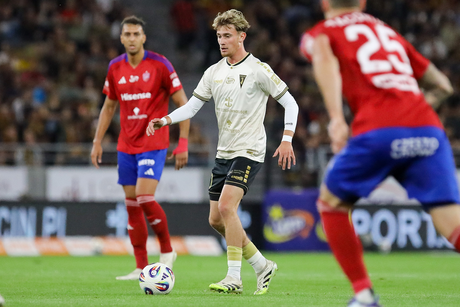 Media: Długa kolejka po talent z Pogoni. Oto cena