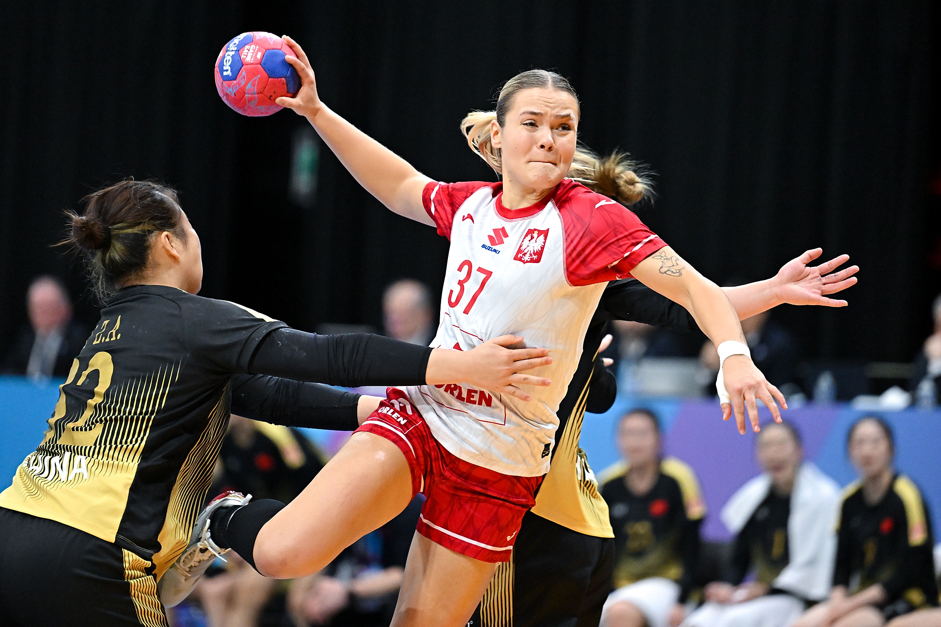 Polki gromią na mistrzostwach świata! Mocny start turnieju