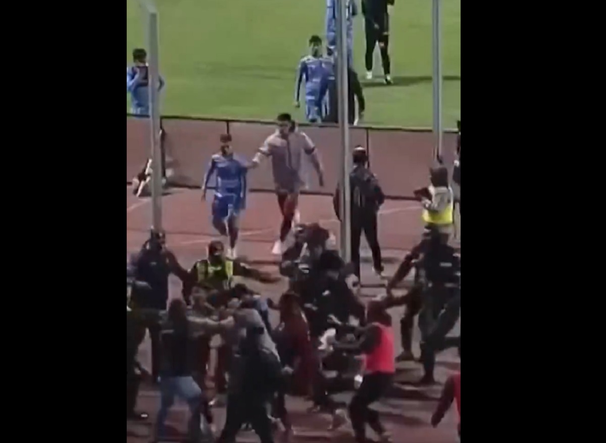 17 czerwonych kartek. Wielkie zamieszki na murawie, byli ranni [WIDEO]