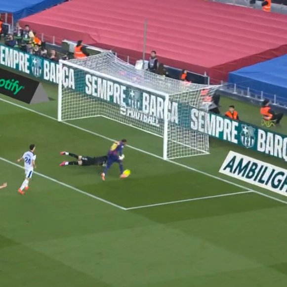 Yamal zabrał Lewandowskiemu asystę. Co za pudło 18-latka