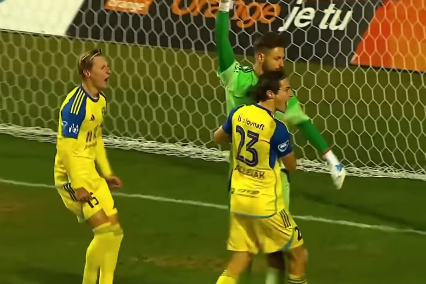 Nie do wiary, co Polak zrobił w debiucie. Szaleństwo