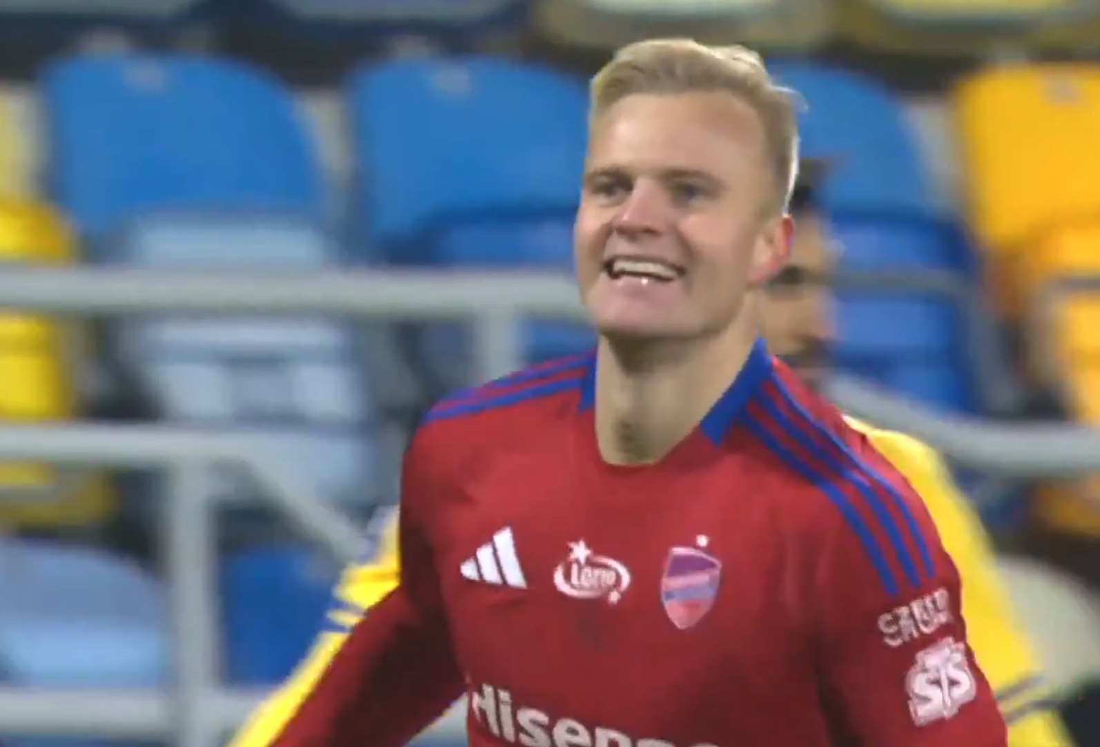 Raków stłukł Arkę na kwaśne jabłko. Papszun lepszy od Szwargi