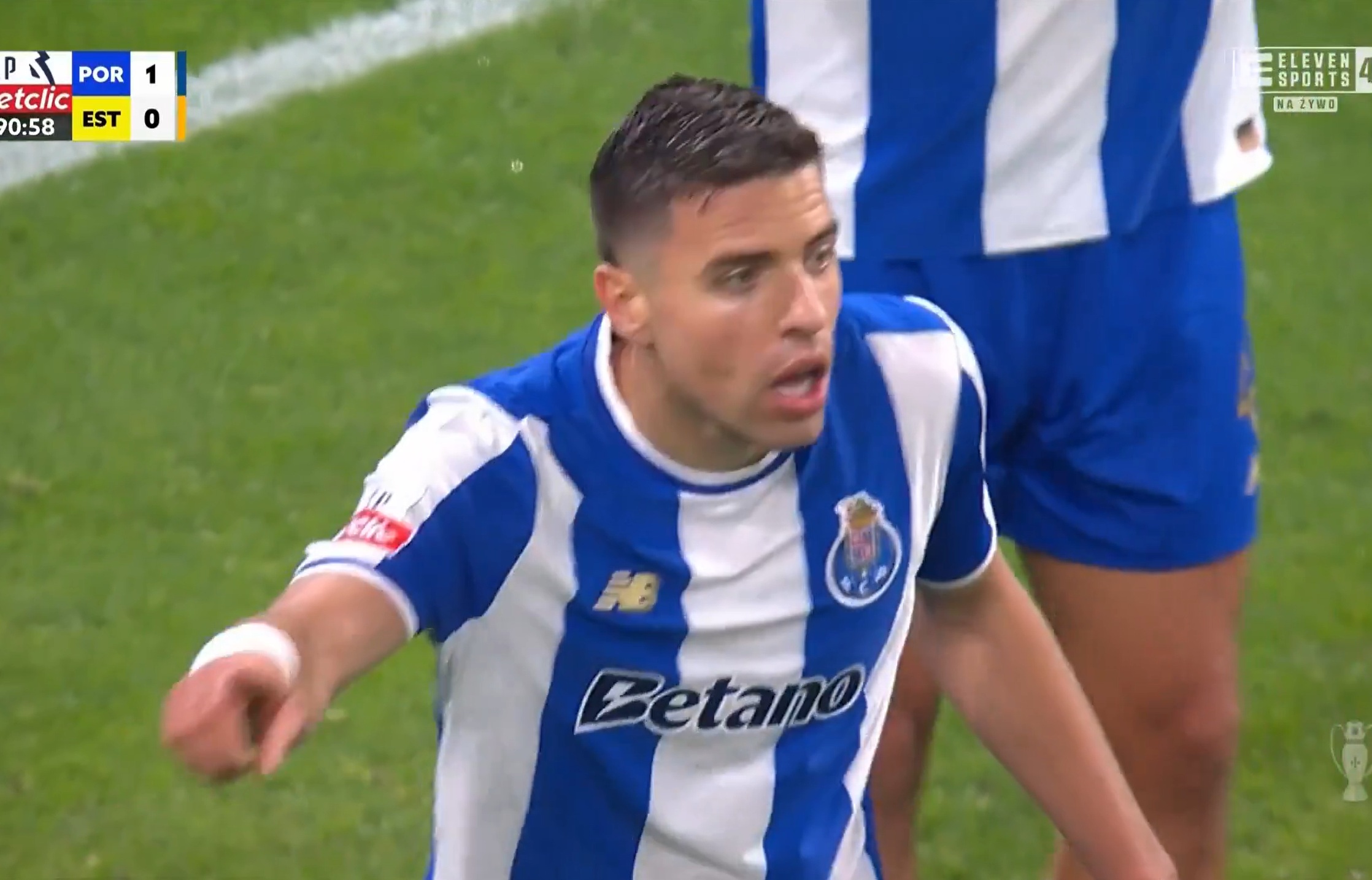 Bednarek uratował Porto. Świetna interwencja, zachwyty nad Polakiem [WIDEO]