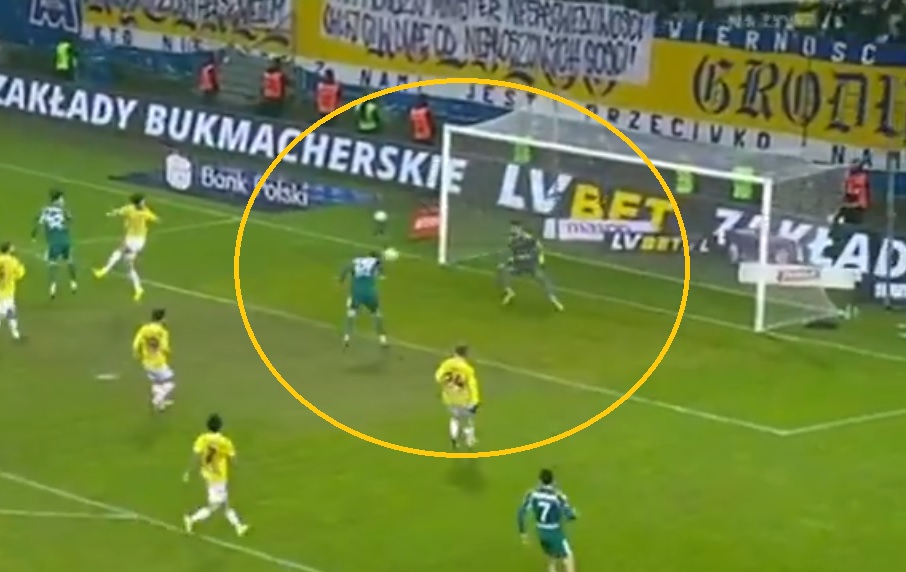 Niebywałe pudło Rajovicia! Sytuacja na wagę trzech punktów dla Legii [WIDEO]