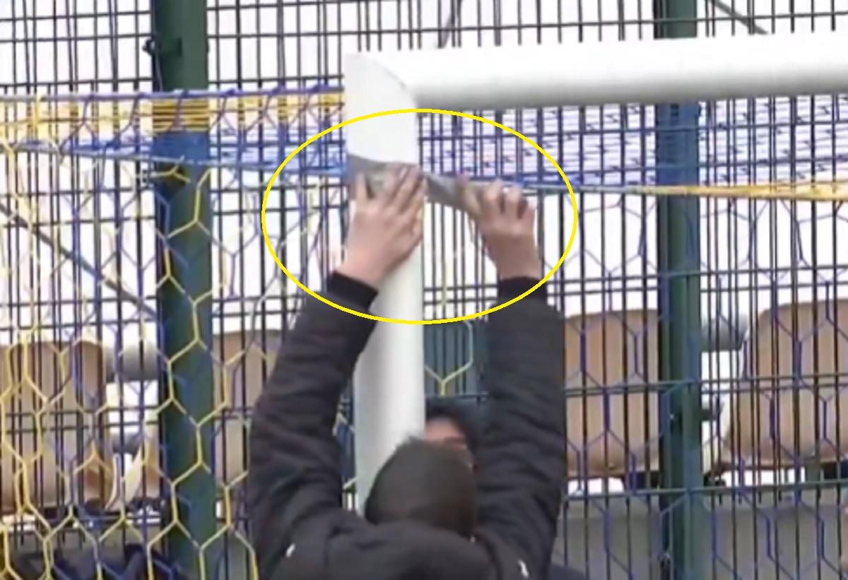 Absurd w Pucharze Polski. Nagle rozpadła się bramka [WIDEO]