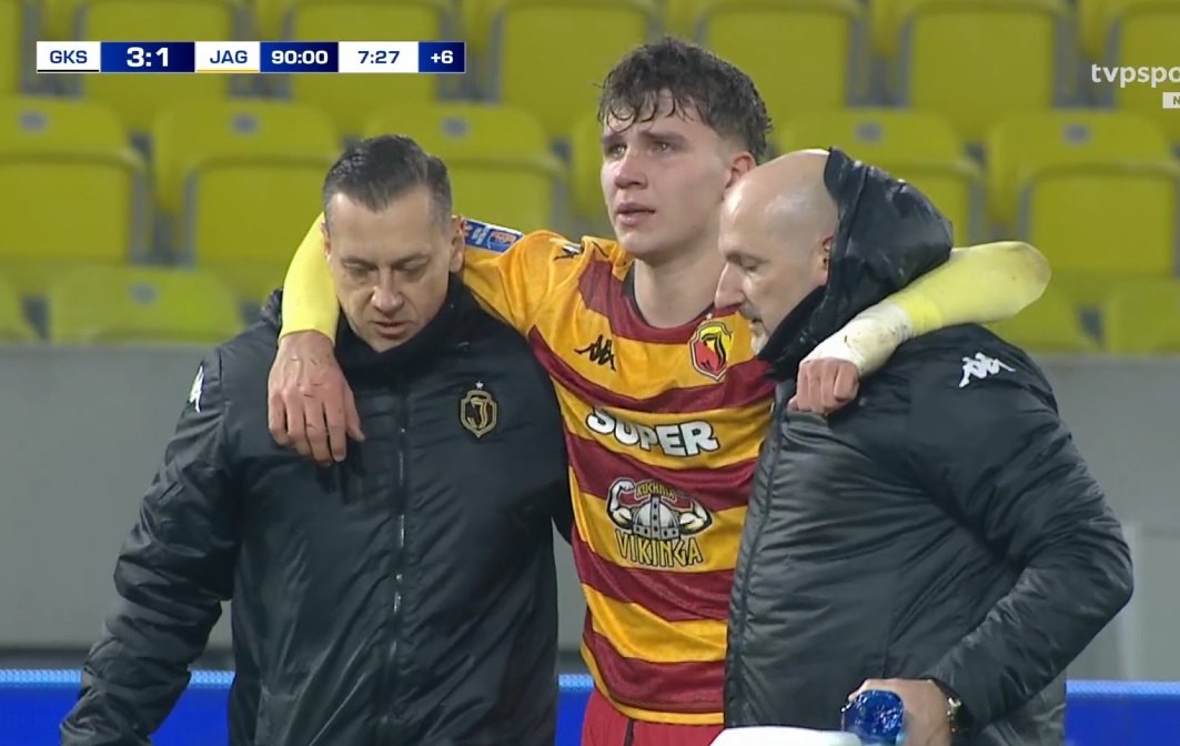 Pietuszewski kontuzjowany. We łzach opuścił boisko [AKTUALIZACJA]