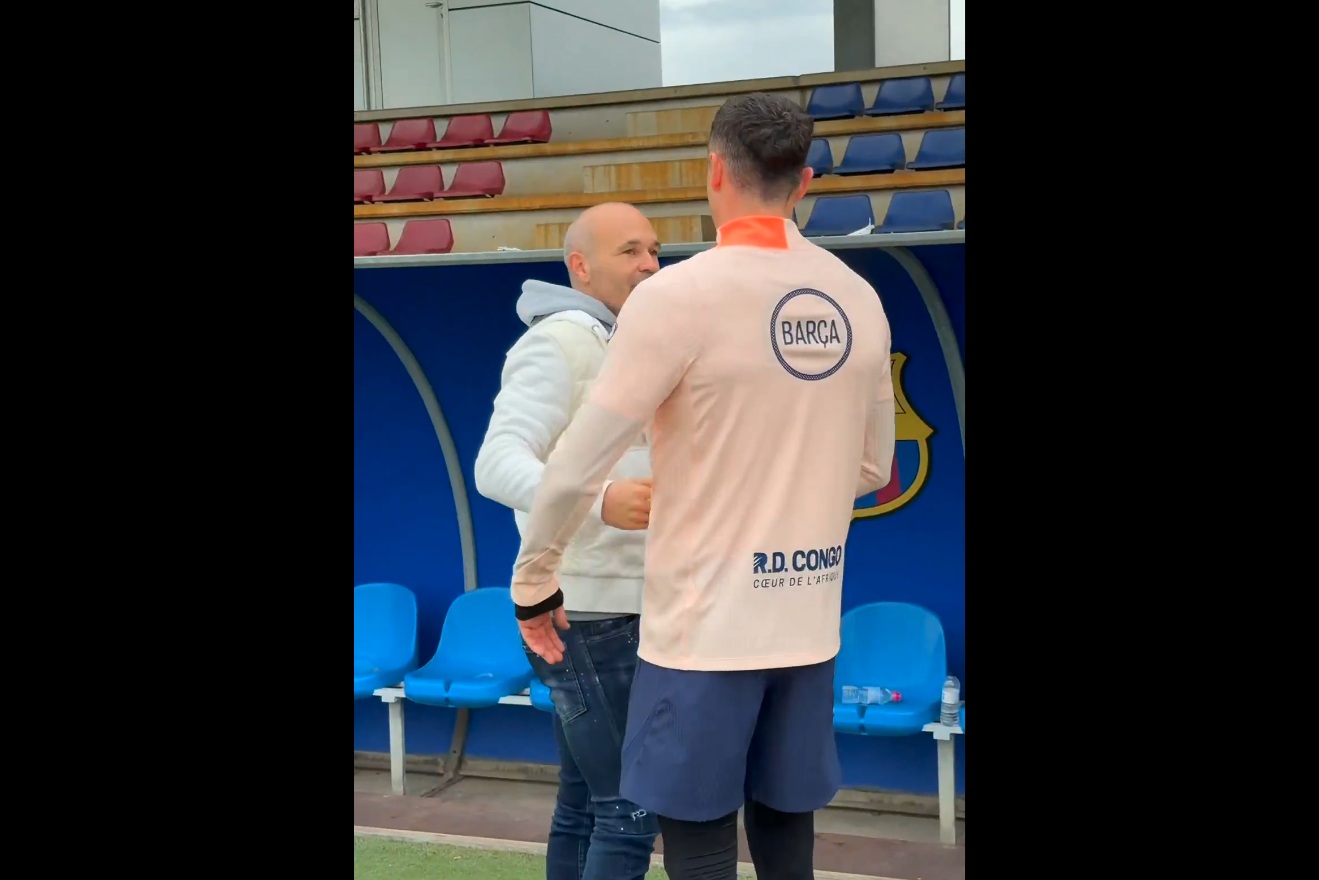 Legenda wróciła do Barcelony. Tak zareagował Lewandowski [WIDEO]