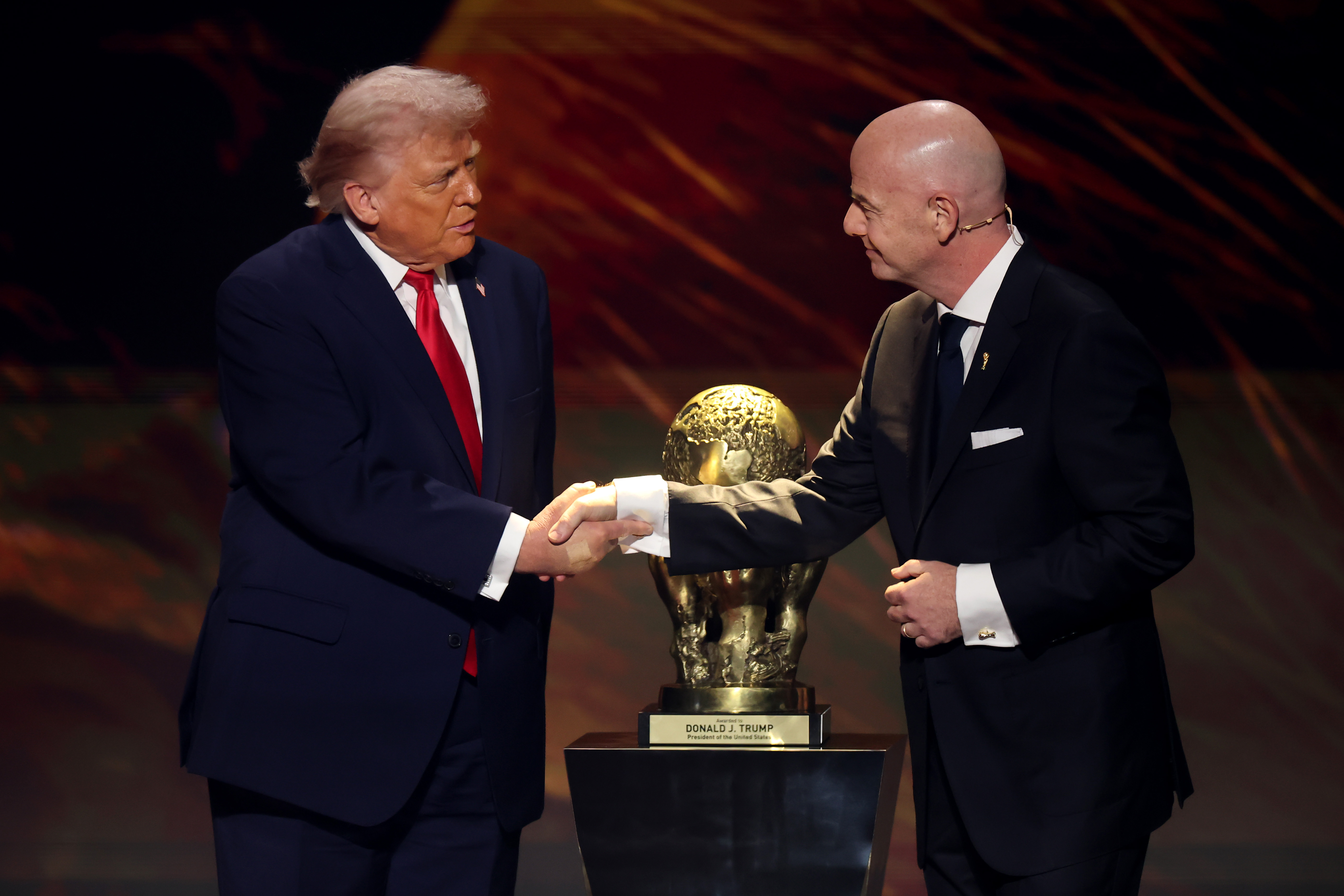 FIFA pokłoniła się Trumpowi. Specjalna nagroda dla prezydenta USA