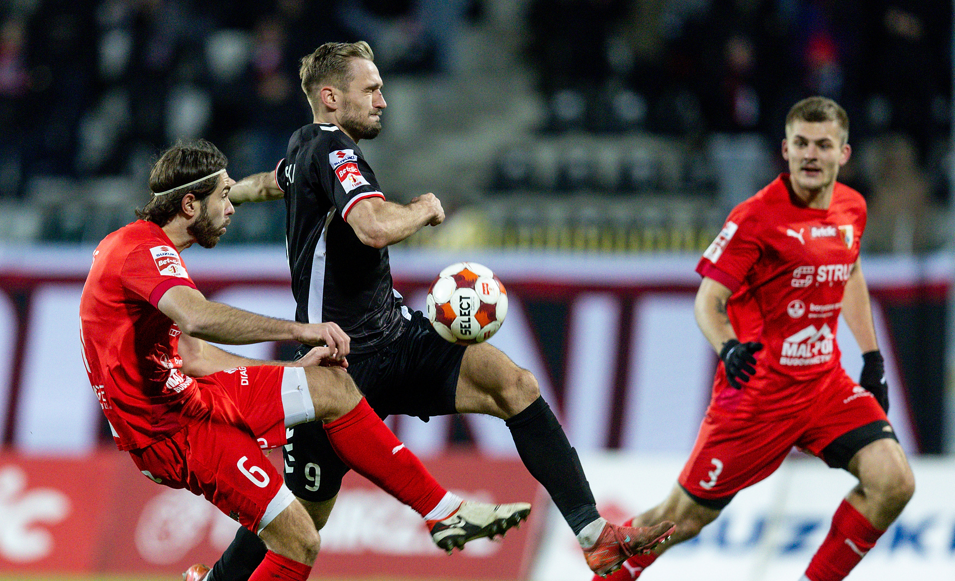 Górnik i Pogoń biją się o napastnika. Możliwy powrót do Ekstraklasy